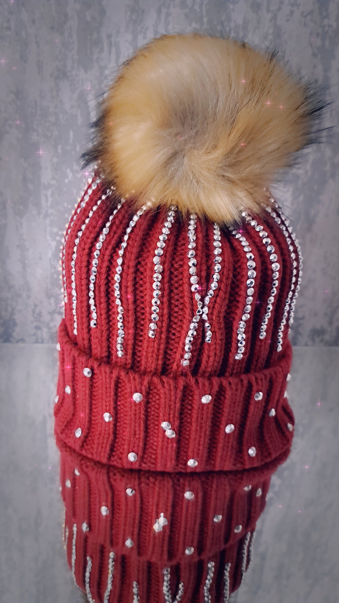 Ladies Glitzy fashion bobble hat - Red