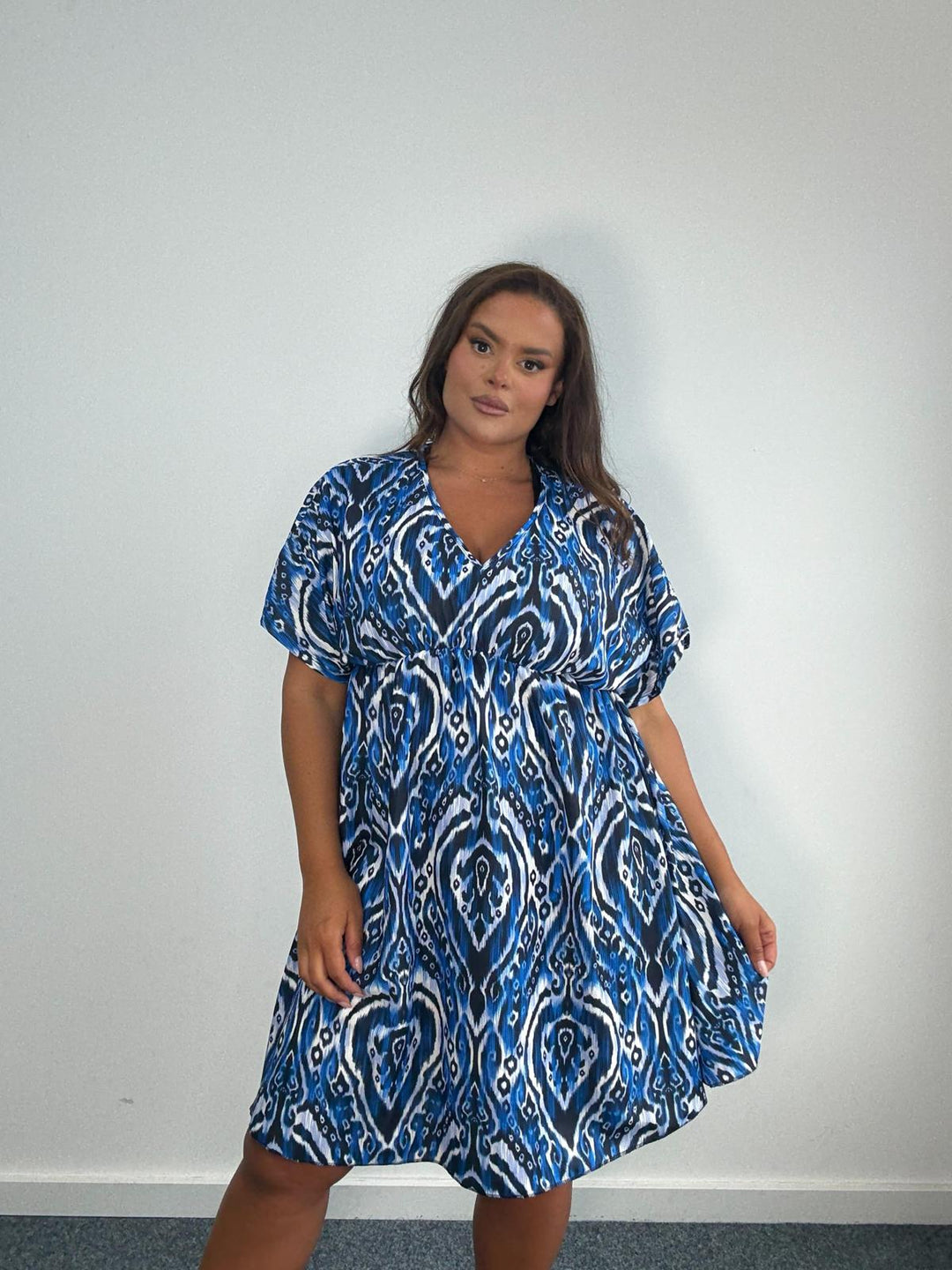Plus Size Curve Navy Blue Abstract Print V Neck Mini Dress
