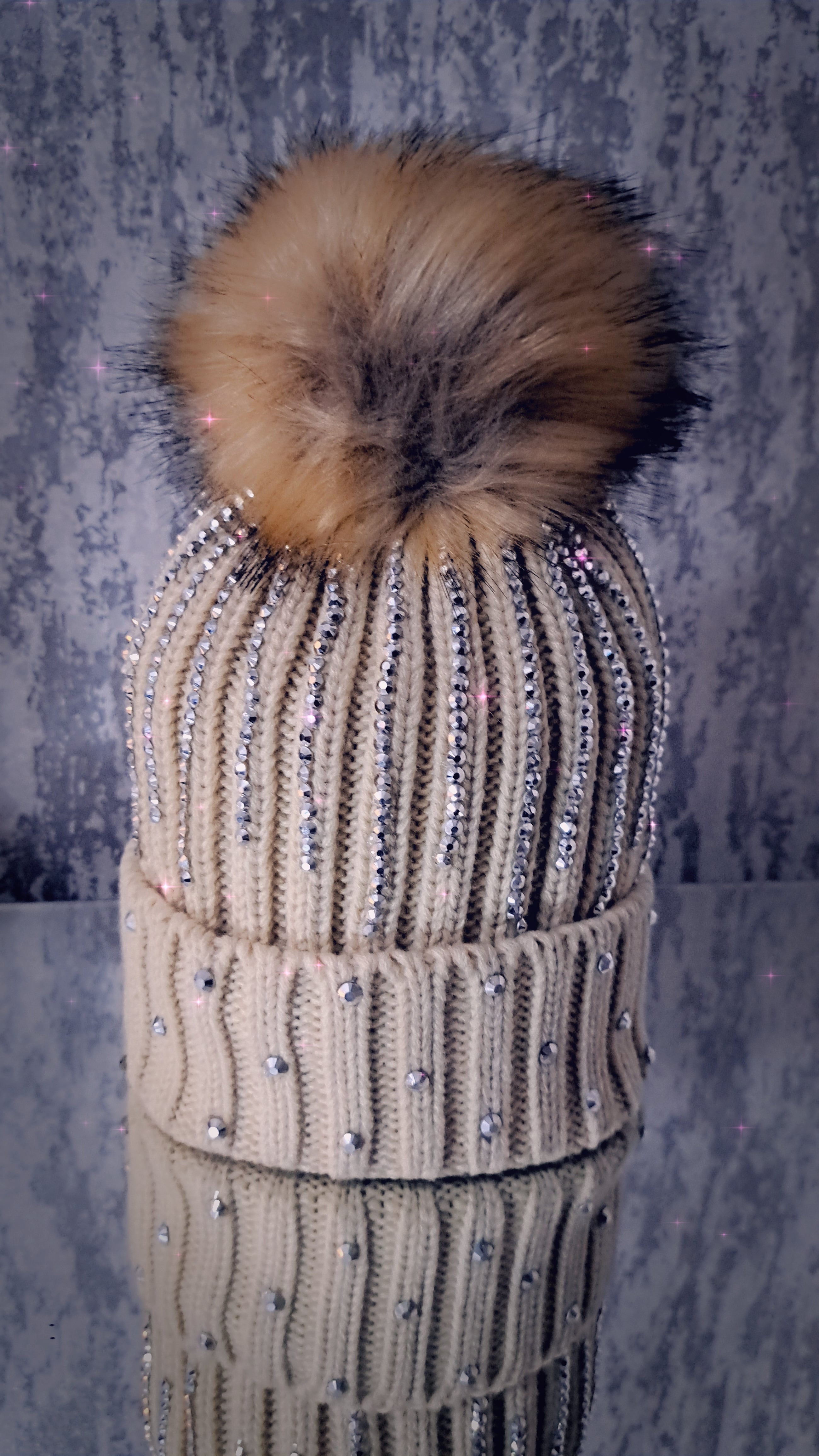 Ladies Glitzy fashion bobble hat Beige