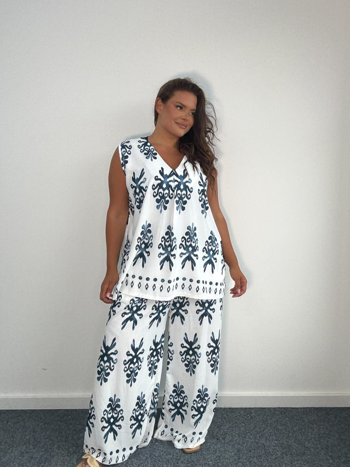 Curve Monochrome Tribal Print two piece Co Ord Set - Navy blue