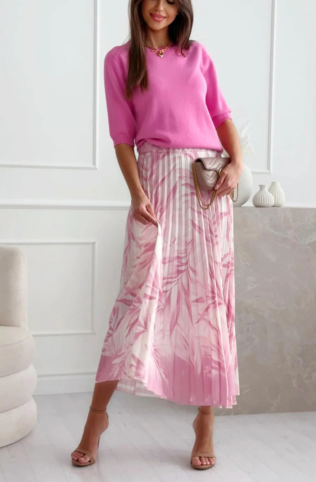 pink pleated skirt