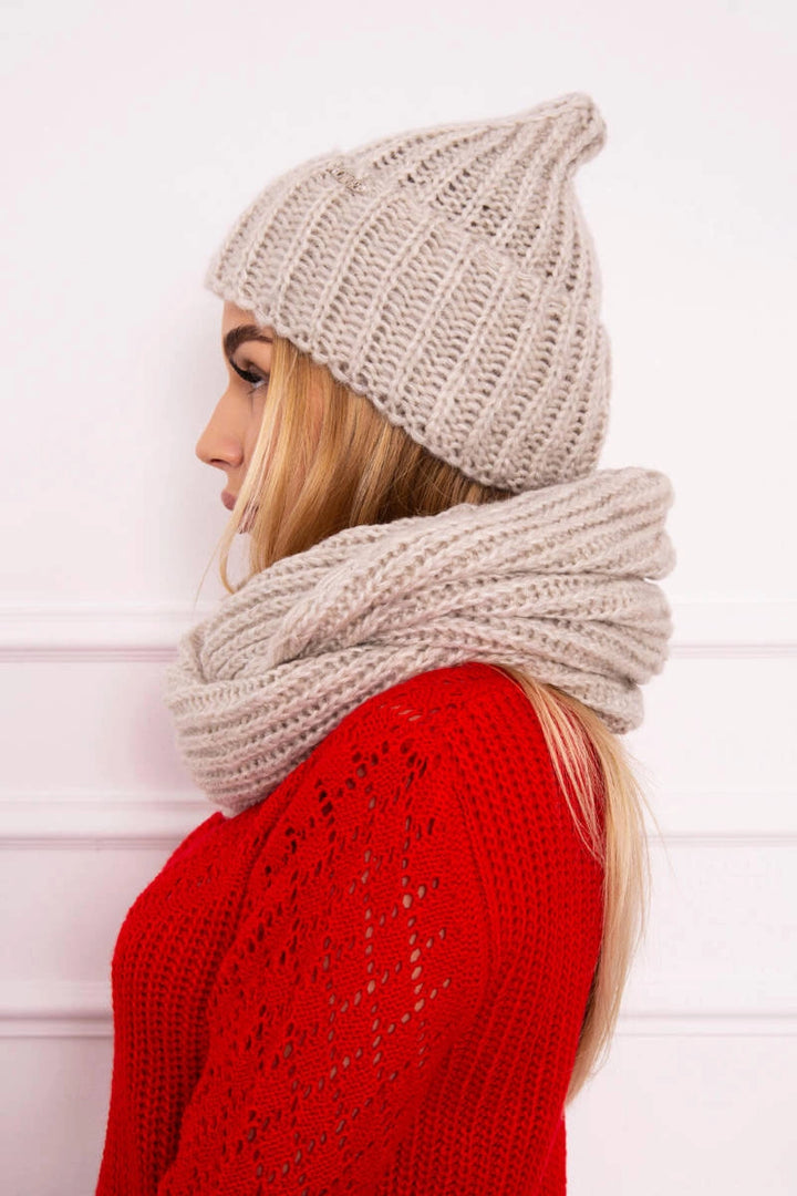 ladies ribbed hat knitting pattern