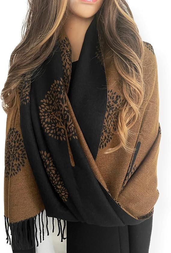 Ladies Winter Clothing / scarf