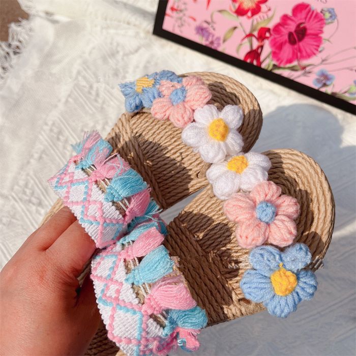 Bohemian style knitted flower beach sandals (2cm flat)